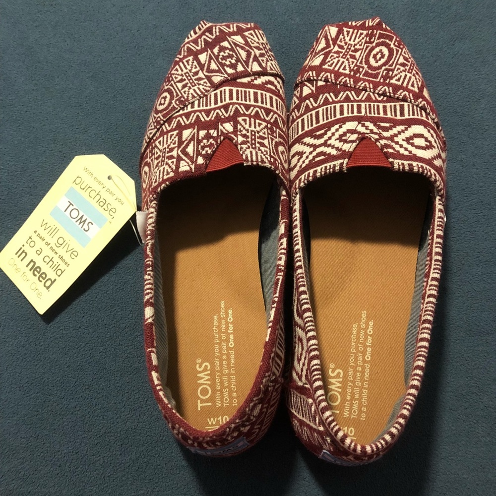 Toms